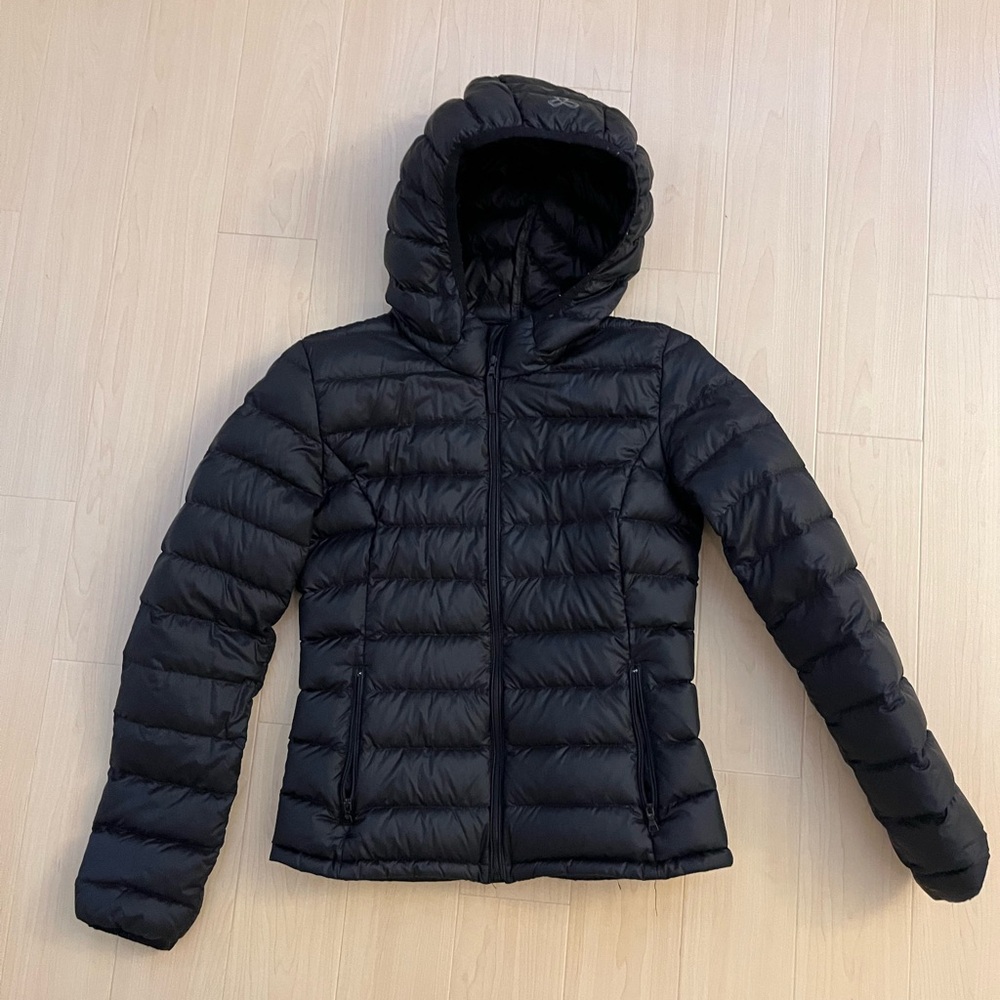 TNA Aritzia Packable down jacket